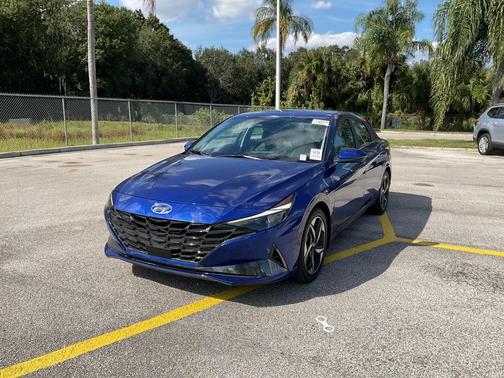 2022 Hyundai ELANTRA Limited