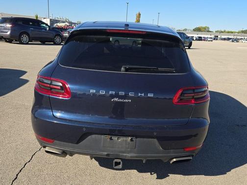 2017 Porsche Macan SUV