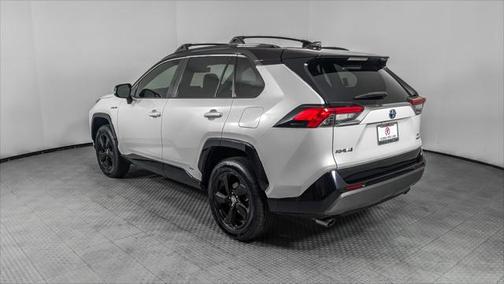 2021 Toyota RAV4 Hybrid SE