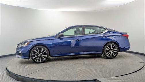 2022 Nissan Altima SR FWD