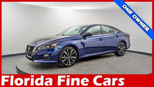 2022 Nissan Altima SR FWD