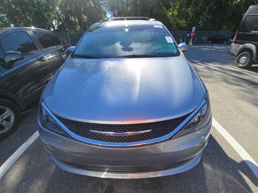 2020 Chrysler Voyager LXI