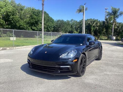 2017 Porsche Panamera 4S