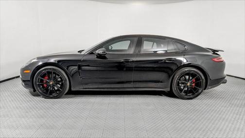 2017 Porsche Panamera 4S