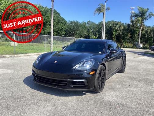 2017 Porsche Panamera 4S