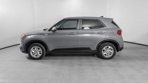 2021 Hyundai VENUE SE