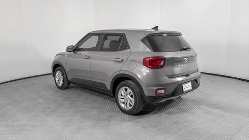 2021 Hyundai VENUE SE