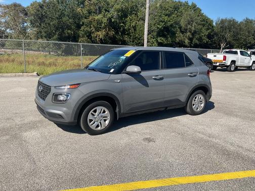 2021 Hyundai VENUE SE
