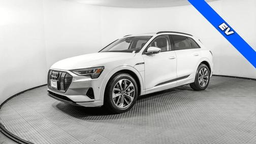 2021 Audi e-tron Premium Plus