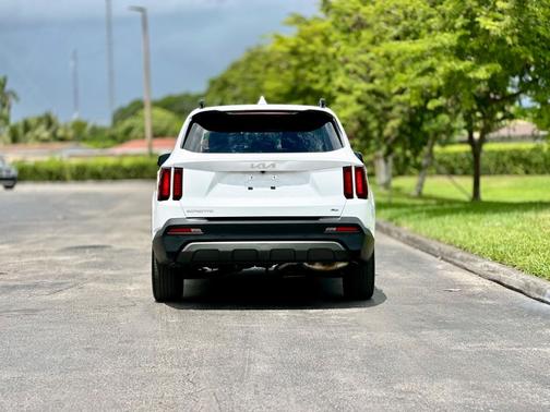 2023 Kia Sorento S