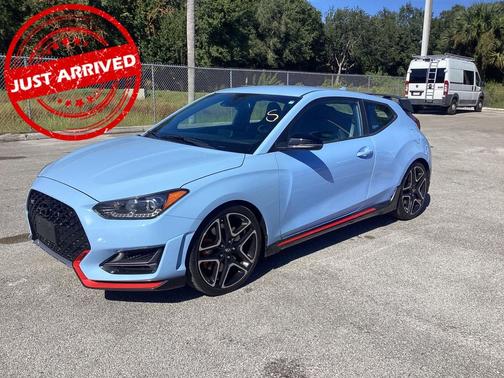2021 Hyundai Veloster Base