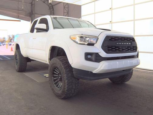 2017 Toyota Tacoma TRD Sport