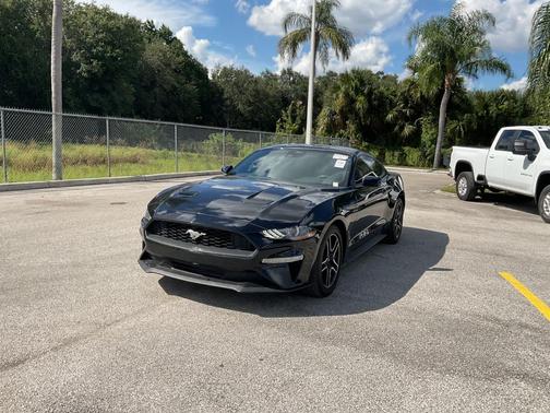 2021 Ford Mustang EcoBoost