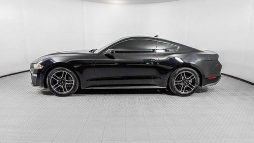 2021 Ford Mustang EcoBoost