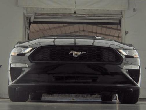 2021 Ford Mustang EcoBoost