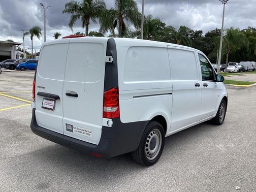 2020 Mercedes-Benz Metris Base