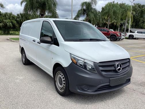 2020 Mercedes-Benz Metris Base