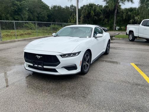 2024 Ford Mustang EcoBoost