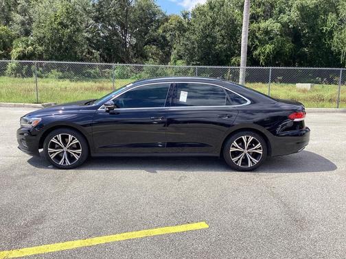2022 Volkswagen Passat 2.0T SE