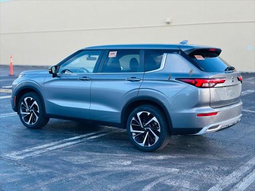 2023 Mitsubishi Outlander SE 2.5 2WD