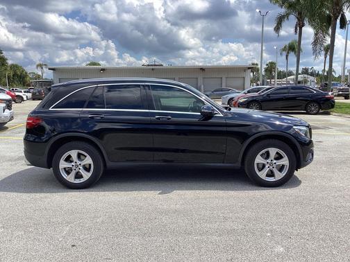 2018 Mercedes-Benz GLC 300 Base