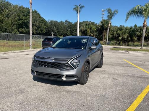 2023 Kia Sportage Hybrid LX