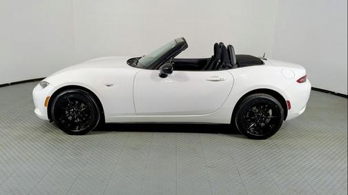 2016 Mazda MX-5 Miata Sport