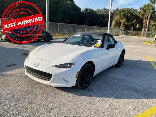 2016 Mazda MX-5 Miata Sport