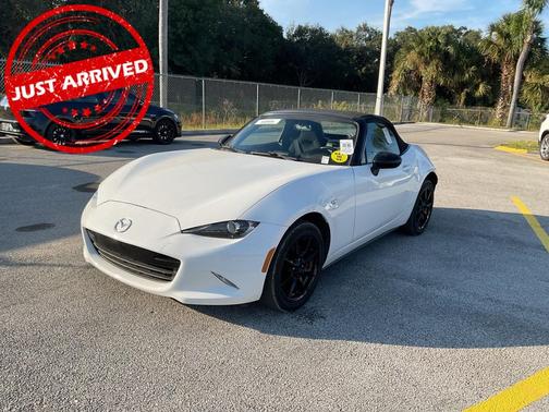 2016 Mazda MX-5 Miata Sport