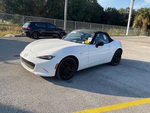 2016 Mazda MX-5 Miata Sport