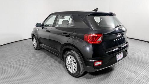 2022 Hyundai VENUE SE