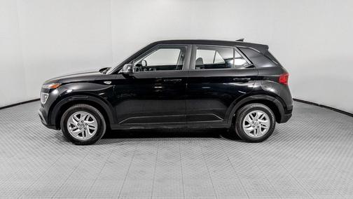 2022 Hyundai VENUE SE