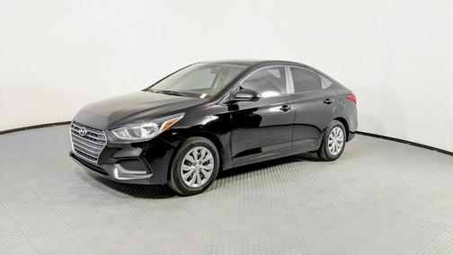 2022 Hyundai Accent SE