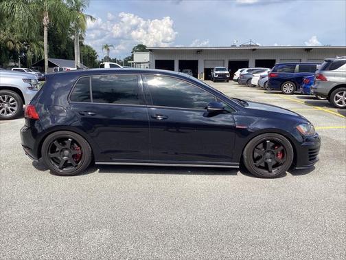 2016 Volkswagen Golf GTI 2.0T SE 4-Door