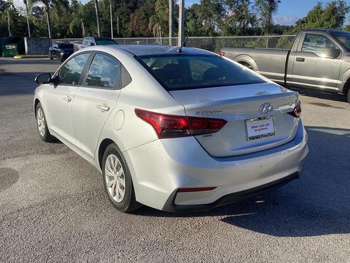 2020 Hyundai Accent SE