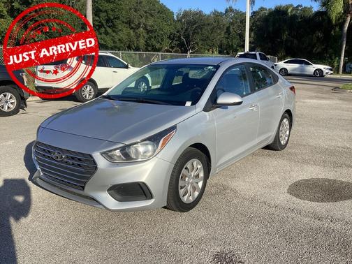 2020 Hyundai Accent SE