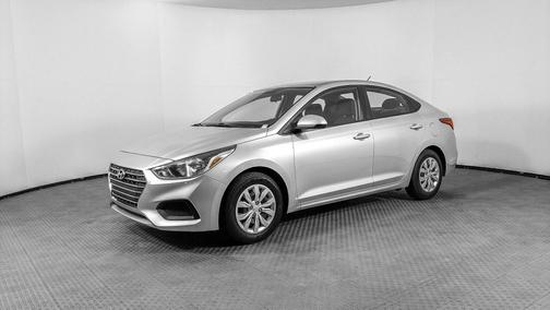 2020 Hyundai Accent SE
