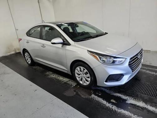 2020 Hyundai Accent SE