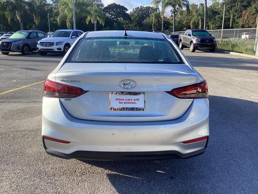 2020 Hyundai Accent SE
