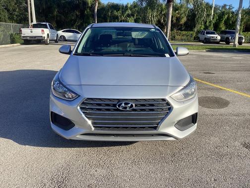2020 Hyundai Accent SE