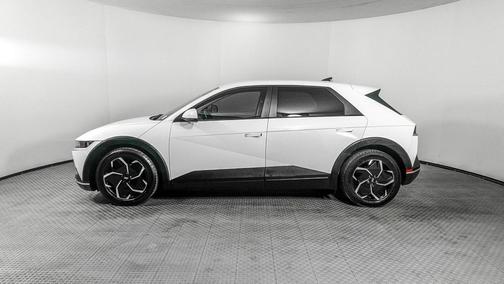 2024 Hyundai IONIQ 5 SE