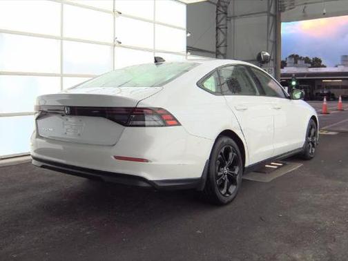 2025 Honda Accord Sport SE 1.5T