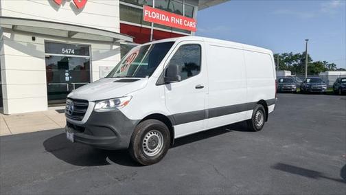 2019 Mercedes-Benz Sprinter 2500 Standard Roof
