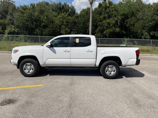 2019 Toyota Tacoma SR