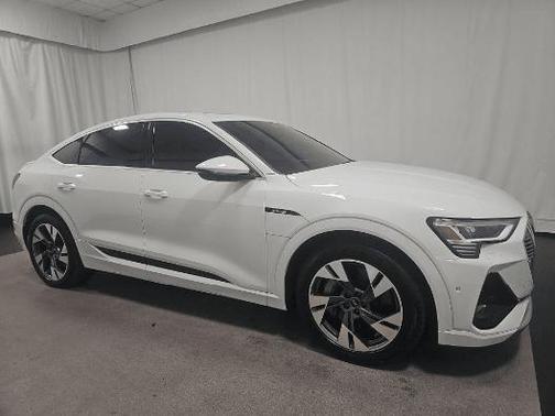 2022 Audi e-tron Sportback S line Premium Plus
