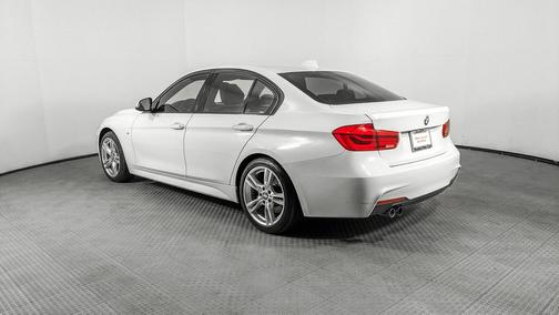 2018 BMW 330 i