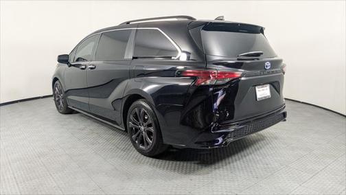 2022 Toyota Sienna XSE 7 Passenger