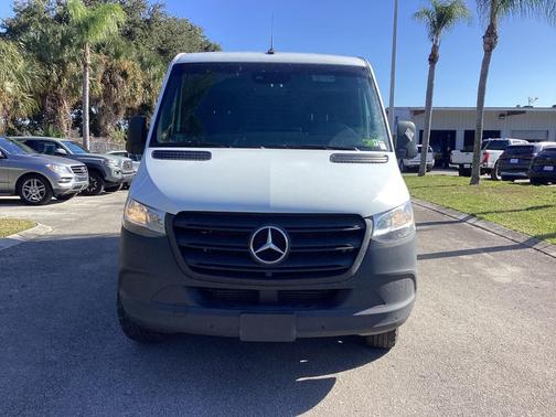 2022 Mercedes-Benz Sprinter 1500 Standard Roof I4