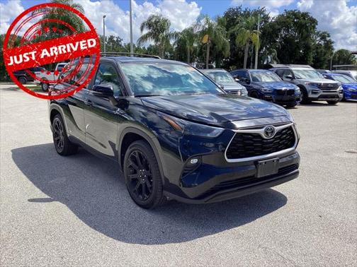 2023 Toyota Highlander LE