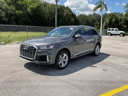 2021 Audi Q7 45 Premium